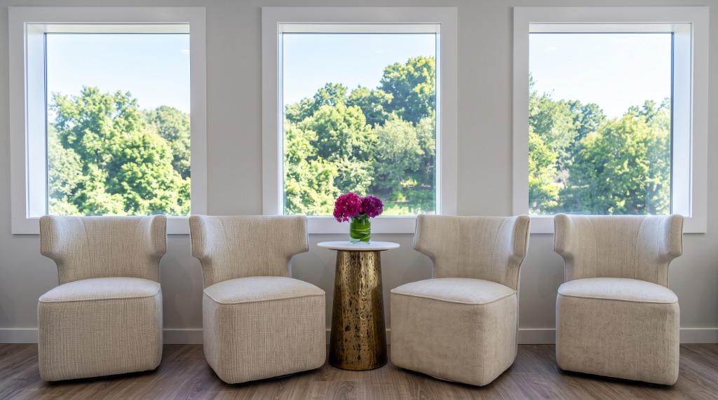 Naqi Medical Spa Lounge & Flowers